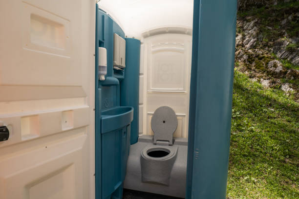 Portable Restrooms for Agricultural Sites in Florida Gulf Coast University, FL